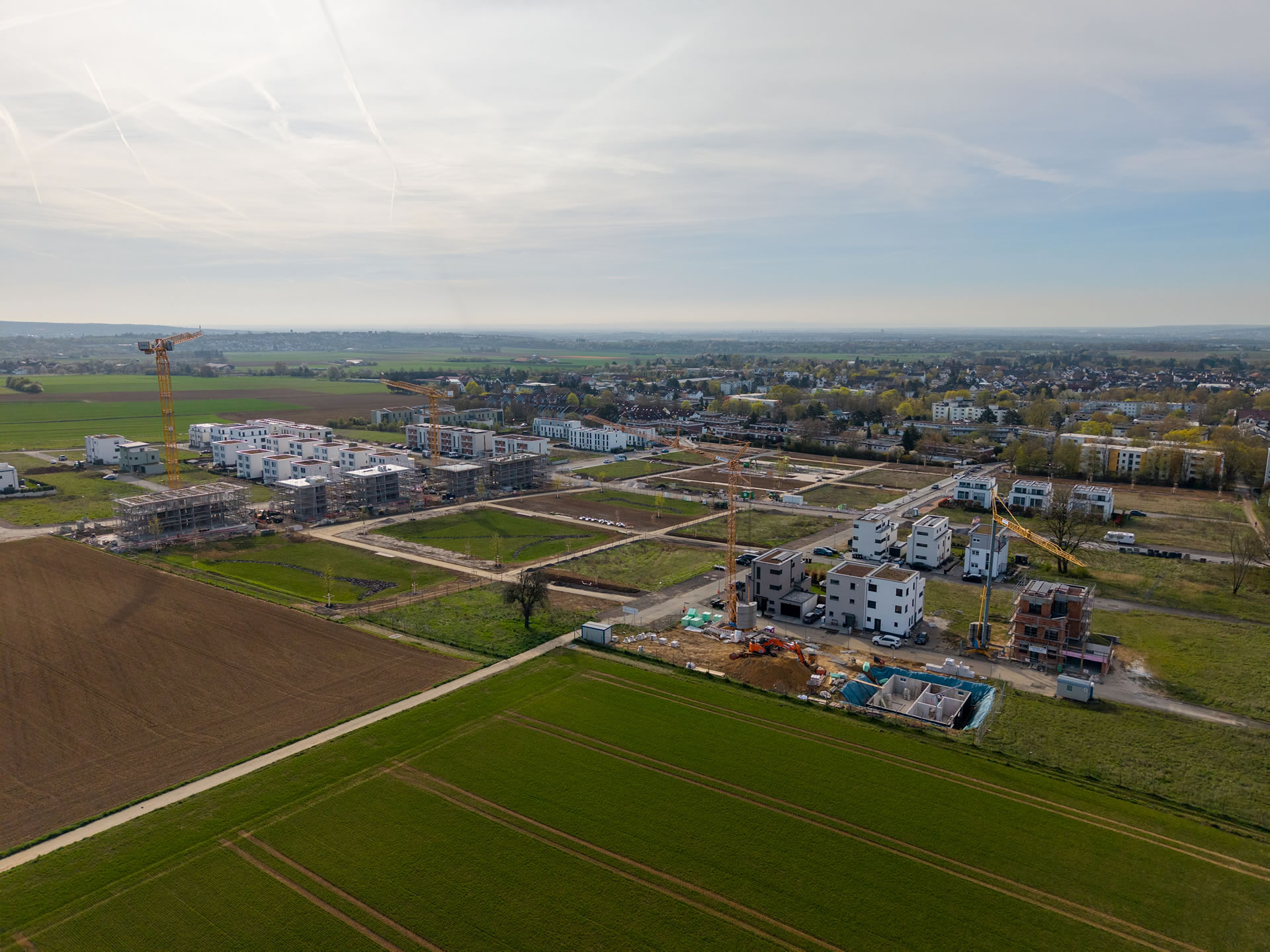 Blick auf die Baustelle und Wiesbaden Bierstadt